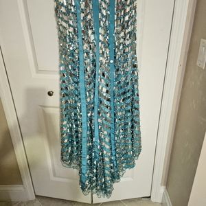 Sherri Hill size 4 formal dress